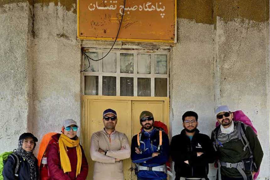 صعود-کوهنوردان-کاشمر-به-تفتان1